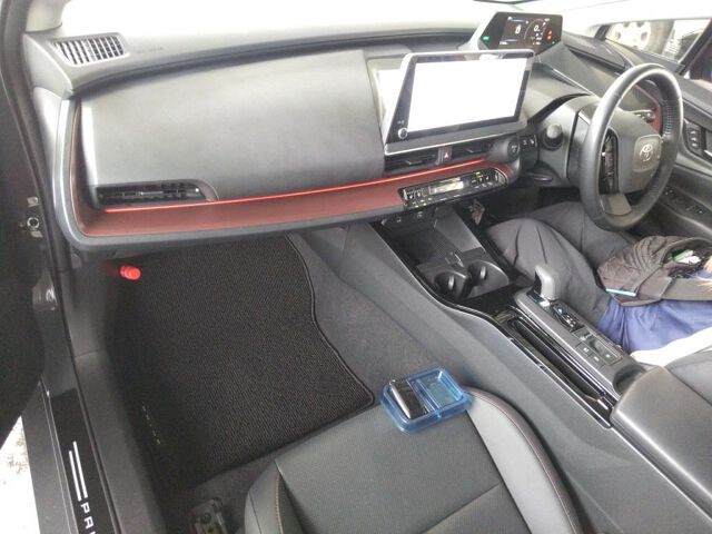 2024 Toyota Prius Z auction photo 3