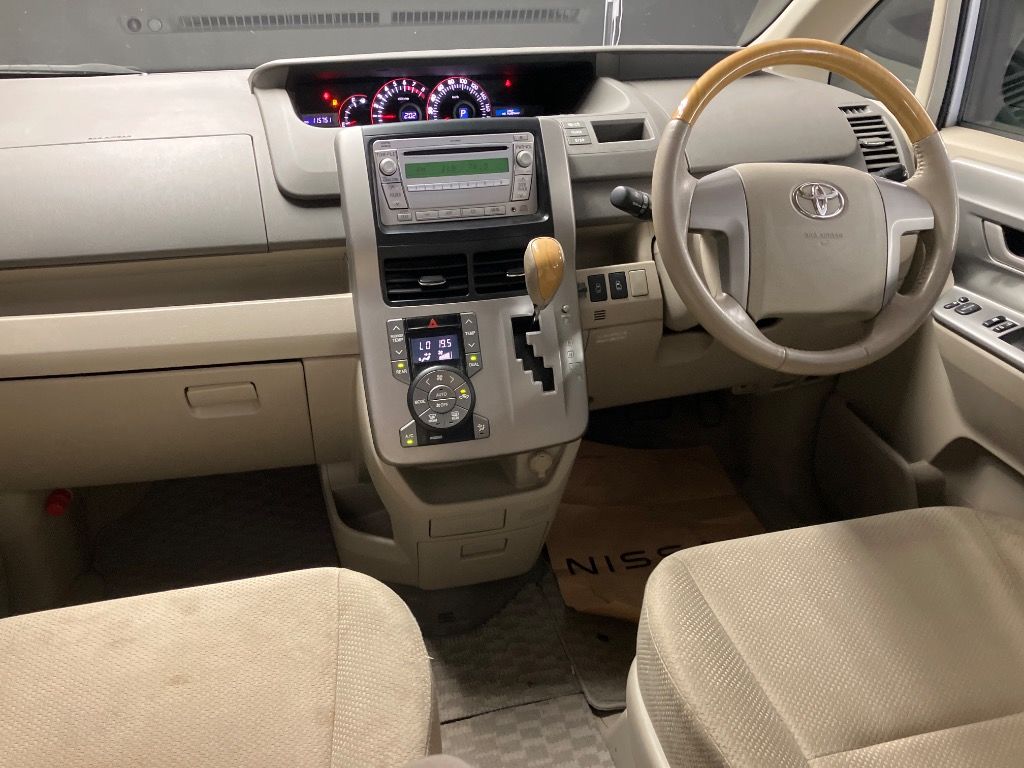 2009 Toyota Noah S Gエディション auction photo 3