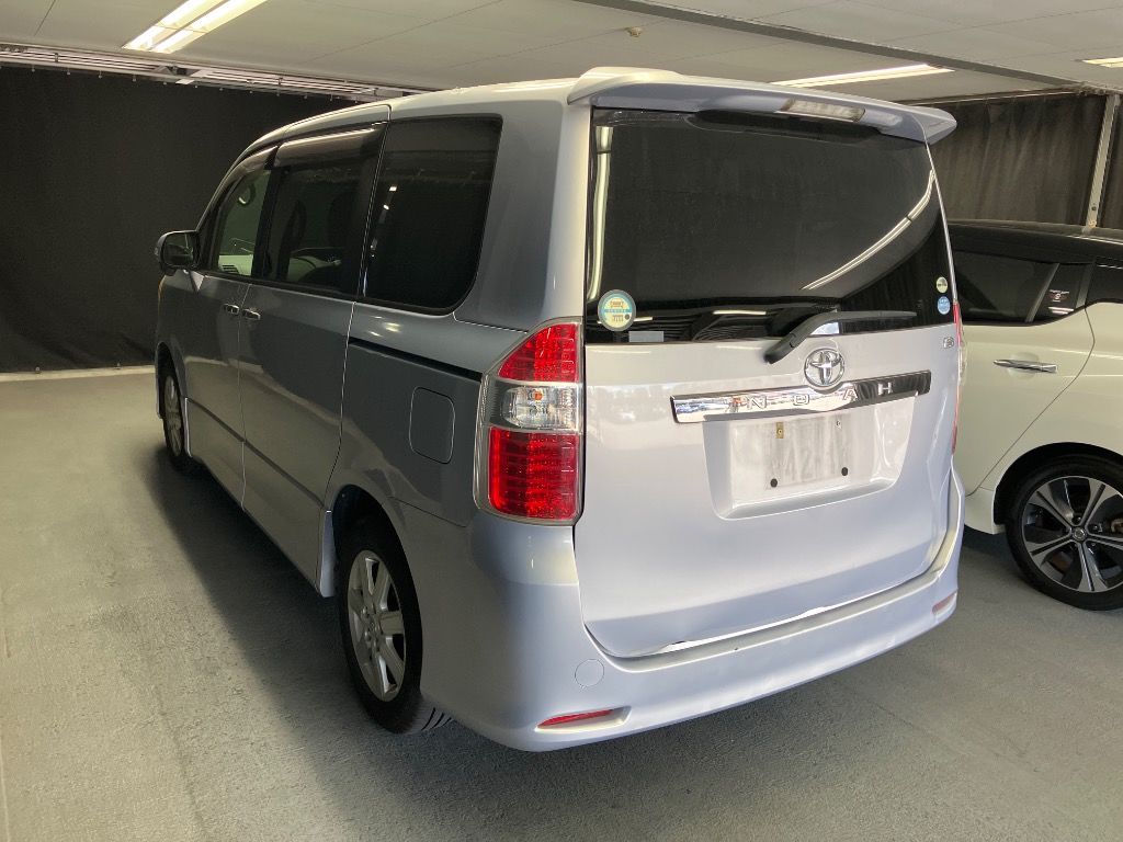 2009 Toyota Noah S Gエディション auction photo 2