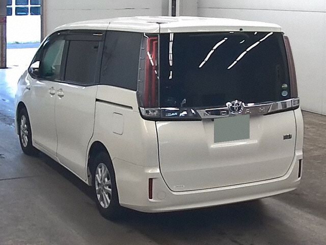 2018 Toyota Noah HV G auction photo 2