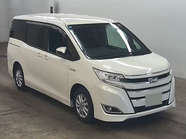 2018 Toyota Noah HV G Japan auction vehicle