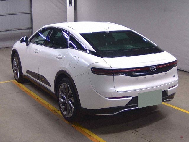 2023 Toyota Crown Crossover G Advanced Leather P 4WD auction photo 2