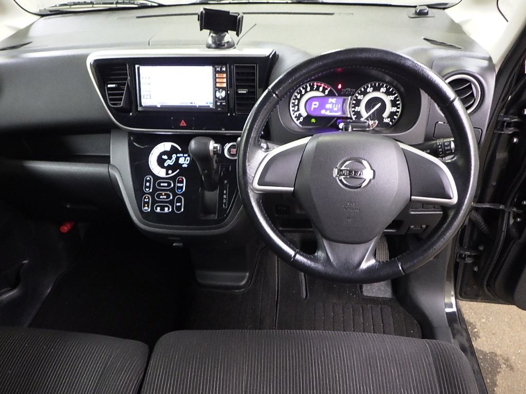 2014 Nissan Dayz Roox 4WD ハイウェイスターX auction photo 3