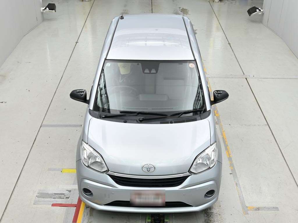 2023 Toyota Passo X auction photo 7