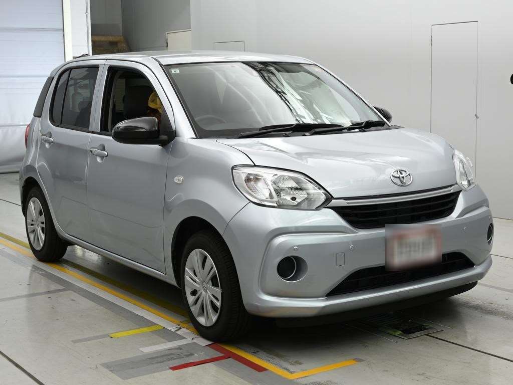 2023 Toyota Passo X auction photo 5