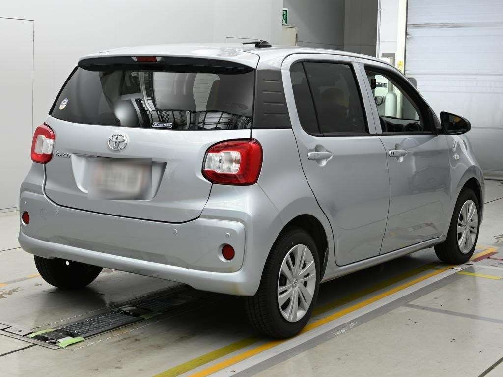 2023 Toyota Passo X auction photo 2
