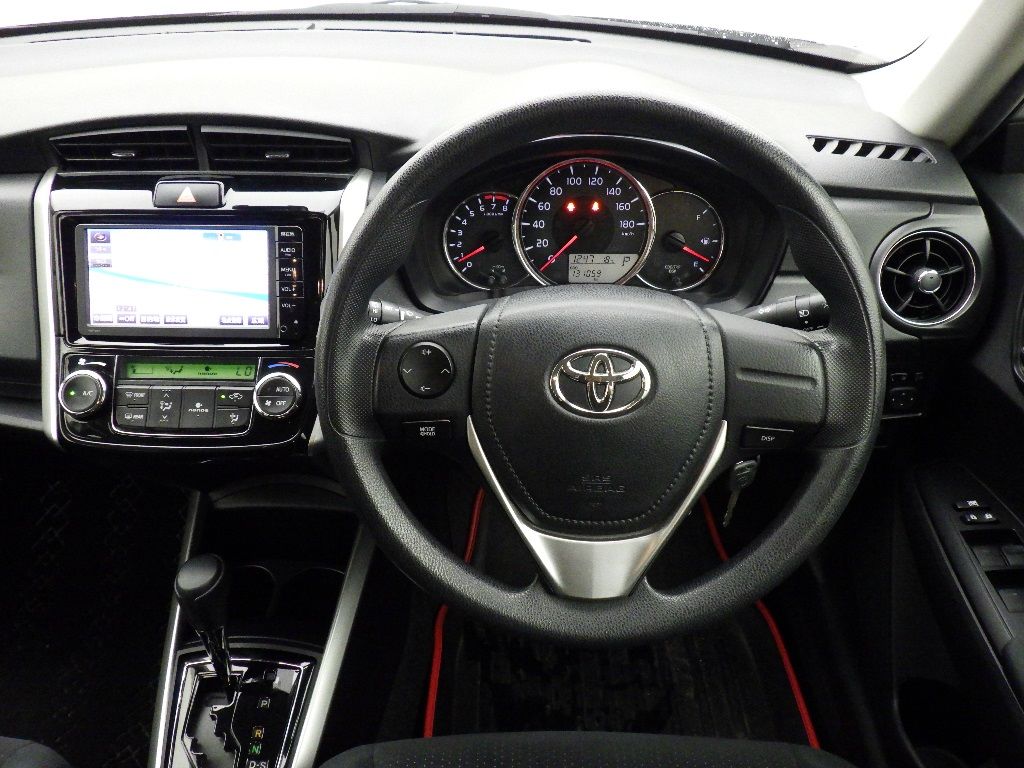 2016 Toyota Corolla Fielder 1.5G Aero Tourer auction photo 3