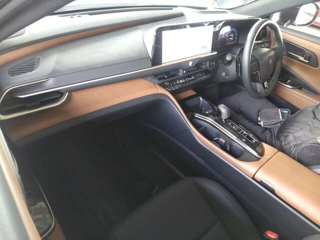 2024 Toyota Crown Crossover RS 4WD auction photo 3