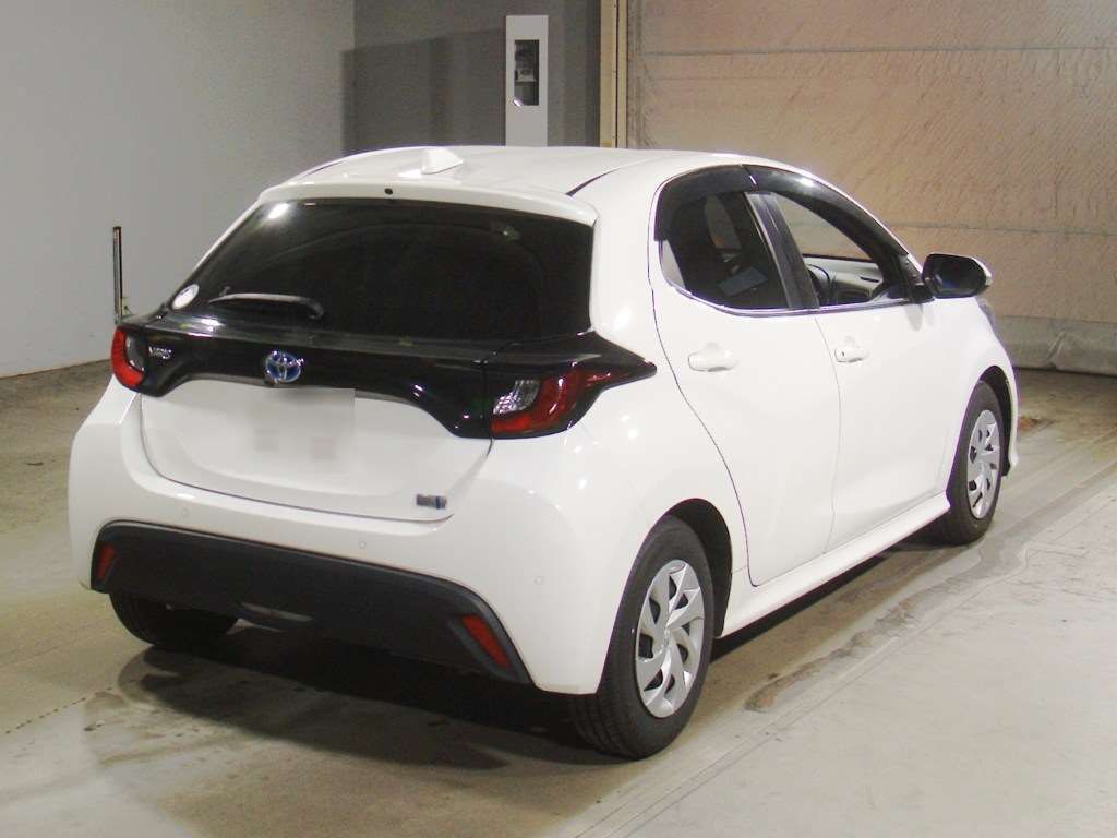 2021 Toyota Yaris Hybrid X auction photo 2
