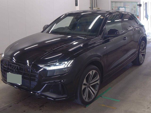2022 Audi Q8 55TFSIクワトロSライ 4WD auction photo 4