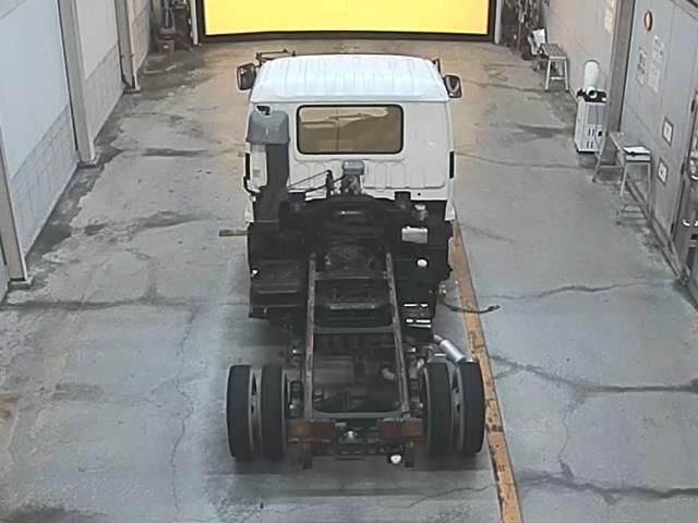 2006 Isuzu Forward chassis auction photo 3