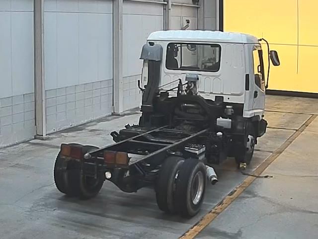 2006 Isuzu Forward chassis auction photo 2