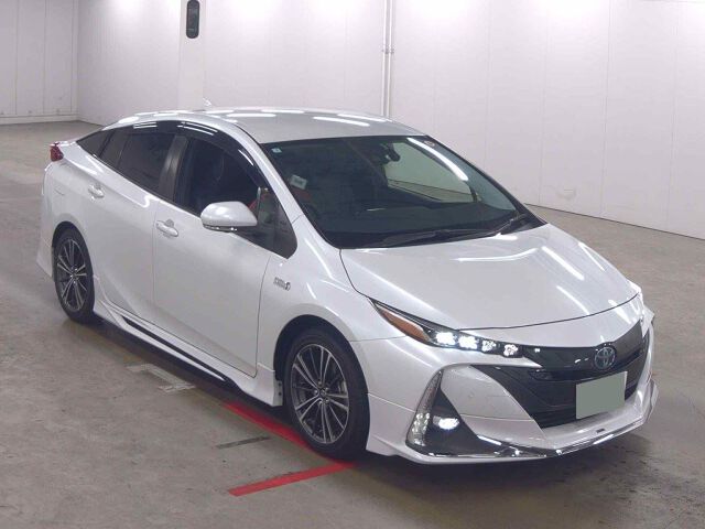 2021 Toyota Prius PHEV S Navi Package Japan auction vehicle