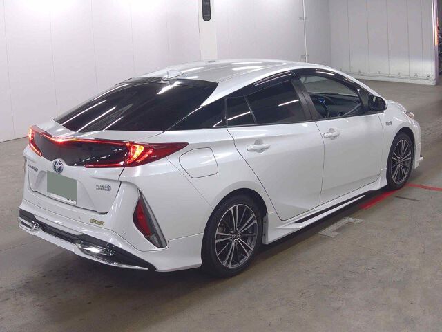 2021 Toyota Prius PHEV S Navi Package auction photo 5