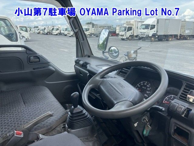 2006 Isuzu Elf Aluminum van auction photo 4