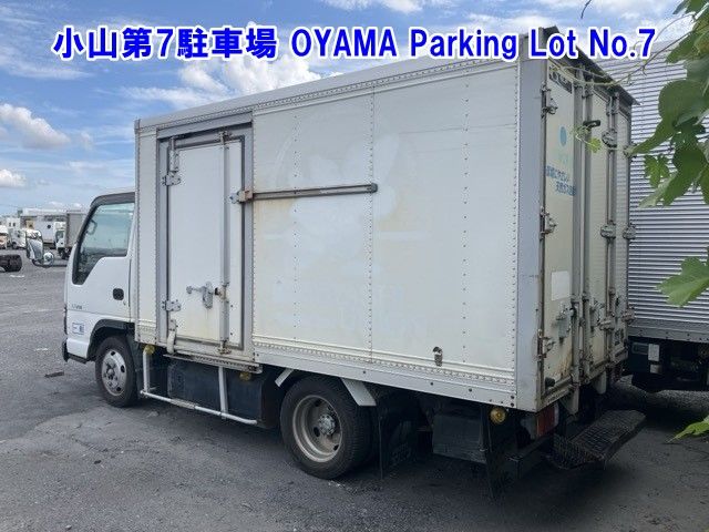 2006 Isuzu Elf Aluminum van auction photo 2
