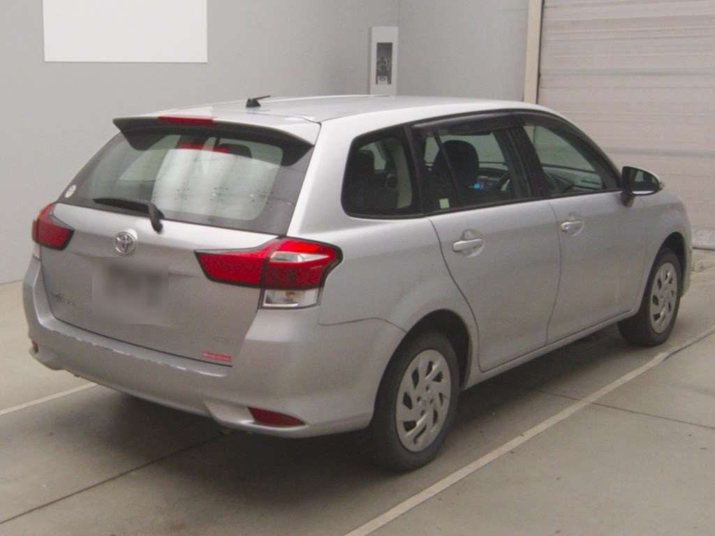 2021 Toyota Corolla Fielder EX 4WD auction photo 2