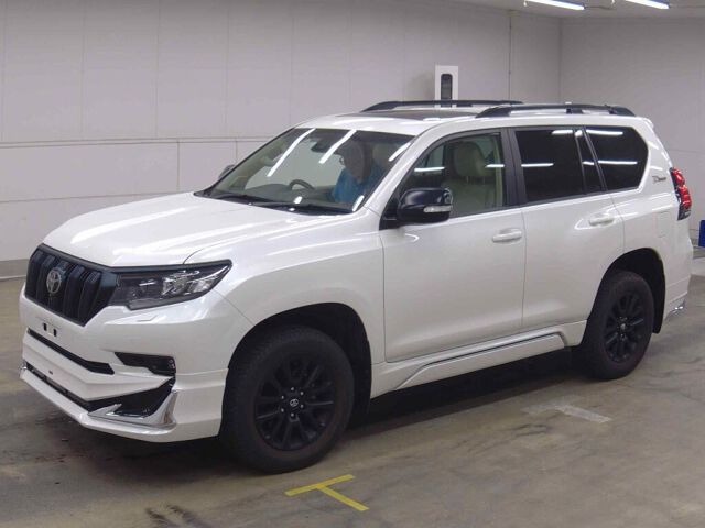 2023 Toyota Land Cruiser Prado TX L-PマットブラE 4WD auction photo 4