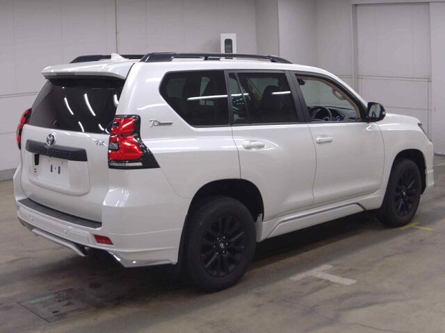 2023 Toyota Land Cruiser Prado TX L-PマットブラE 4WD auction photo 5