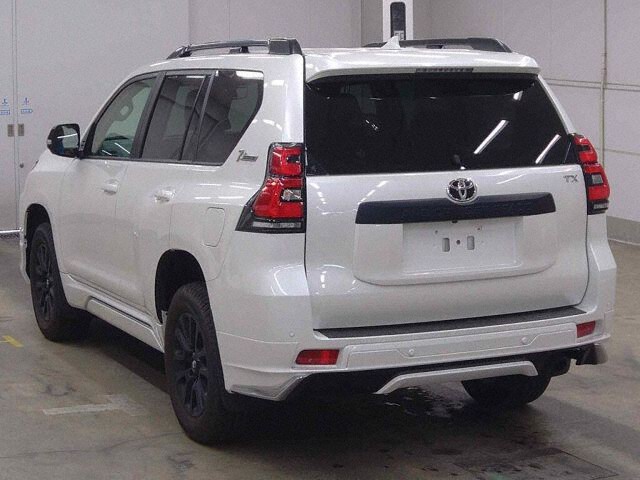 2023 Toyota Land Cruiser Prado TX L-PマットブラE 4WD auction photo 2