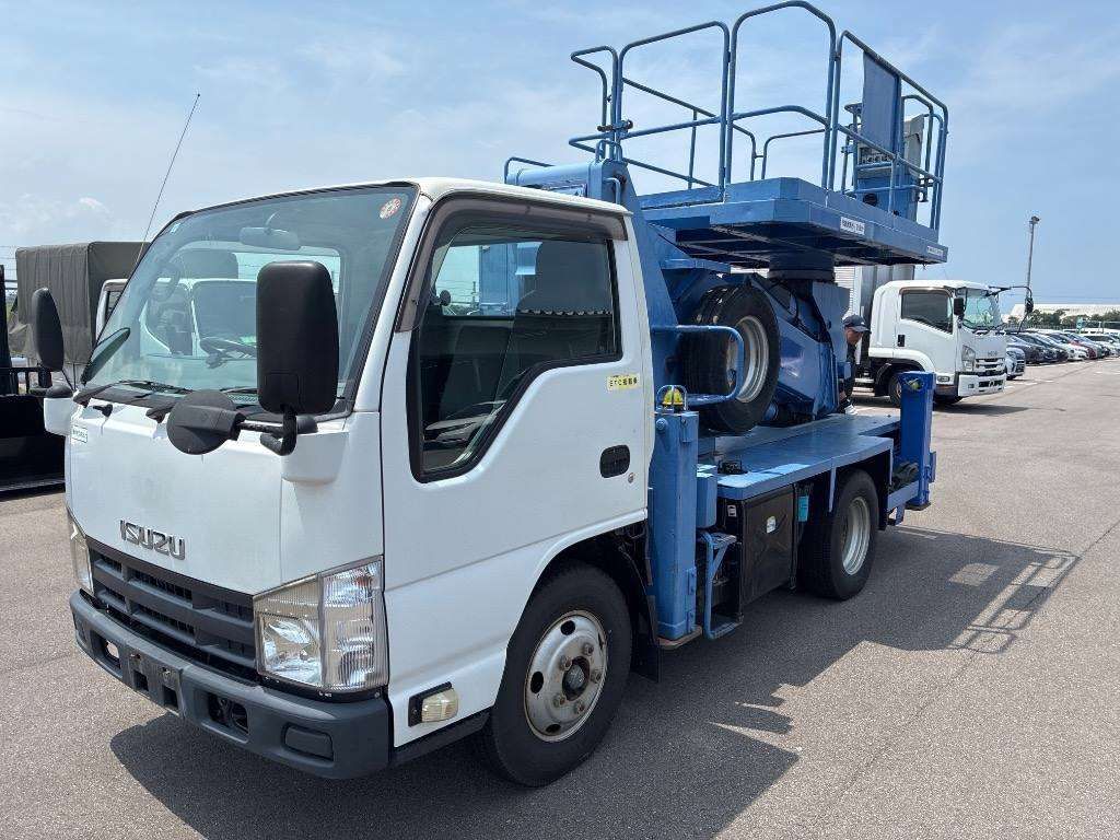2013 Isuzu Elf Kousho Sagyousha Japan auction vehicle