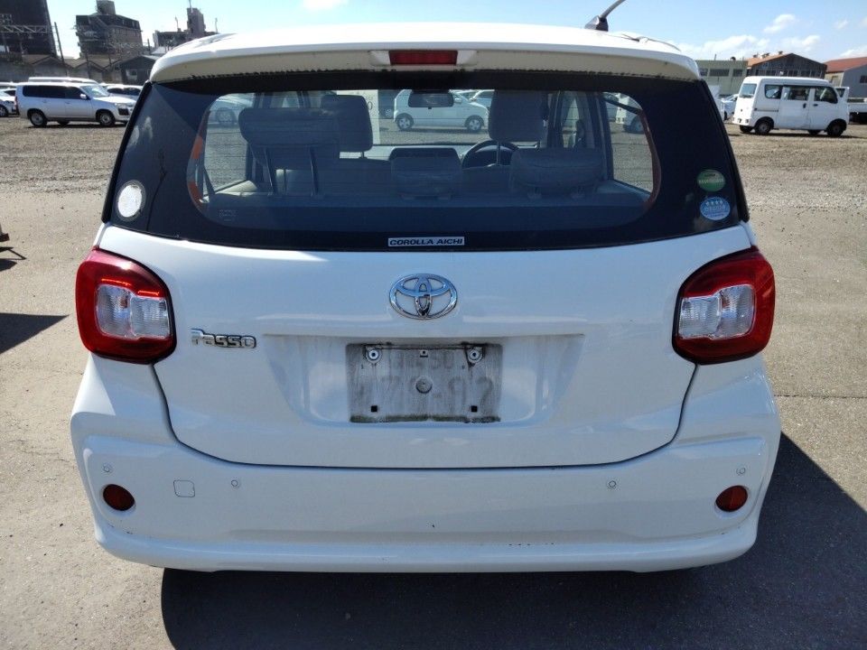 2019 Toyota Passo auction photo 5