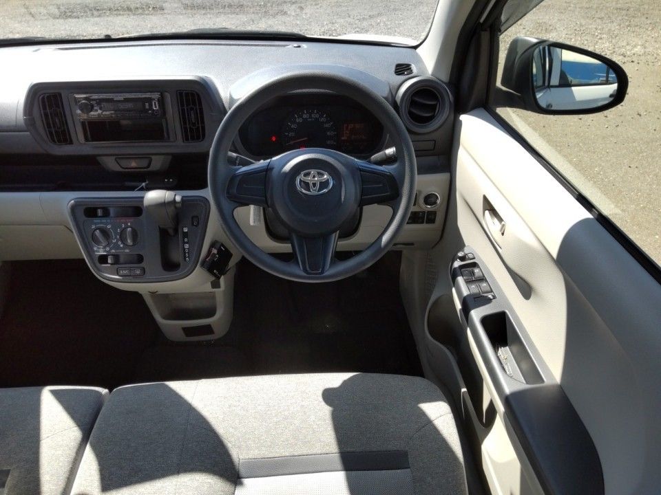 2019 Toyota Passo auction photo 3