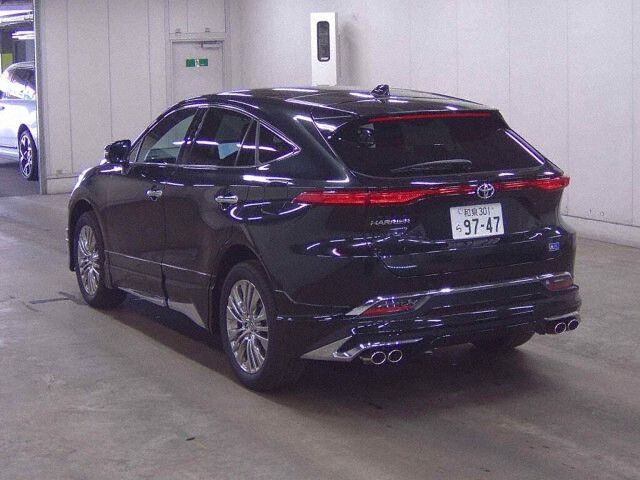 2025 Toyota Harrier Z Leather Package auction photo 2