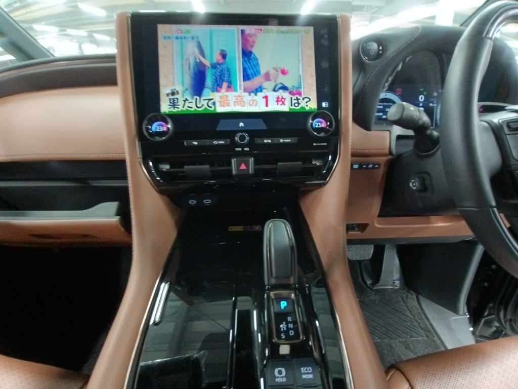 2023 Toyota Vellfire Z プレミア 4WD auction photo 11