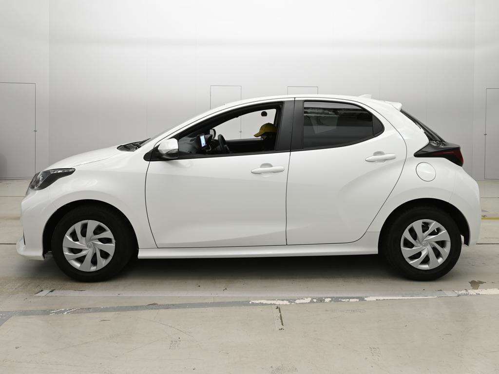 2024 Toyota Yaris X auction photo 4