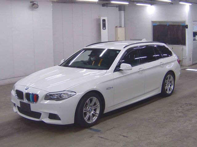 2013 BMW 5 Series 523DブルツリMスホP auction photo 4