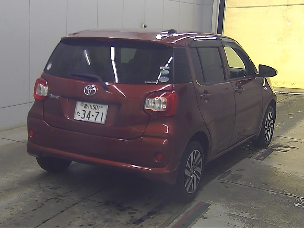 2016 Toyota Passo X Gパッケージ auction photo 2