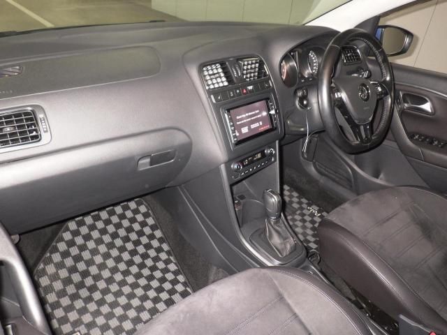 2017 Volkswagen VW ポロ TSIハイライン auction photo 2