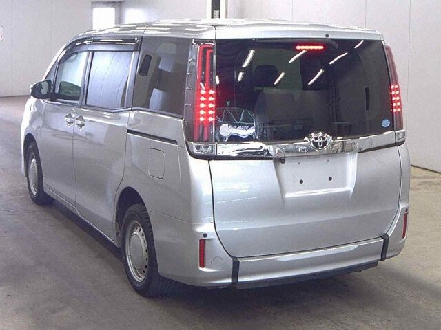 2020 Toyota Noah X Welcab auction photo 2