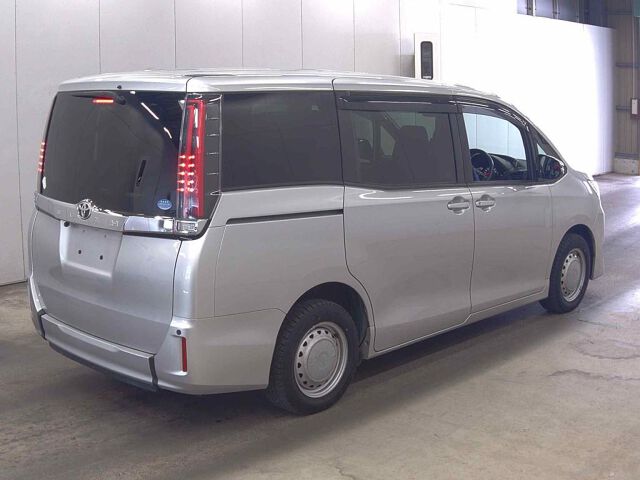 2020 Toyota Noah X Welcab auction photo 5