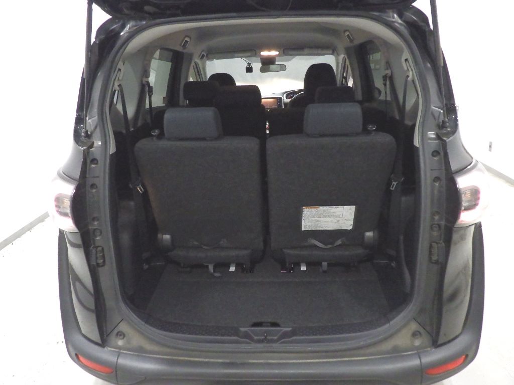2016 Toyota Sienta G 7人 auction photo 8