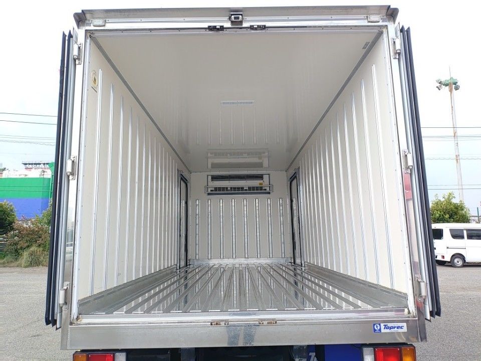 2020 Isuzu Elf auction photo 8