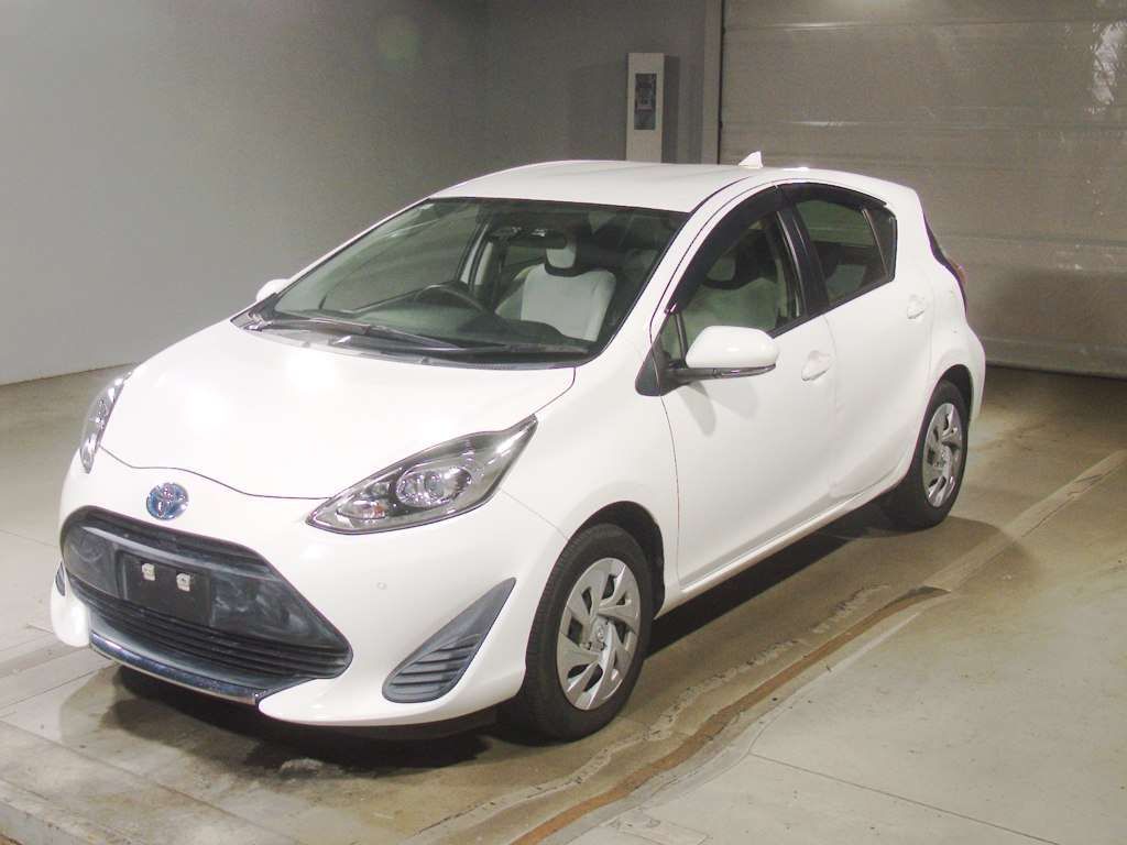 Japan Auction Vehicles 4 2021 Toyota Aqua L auction photo