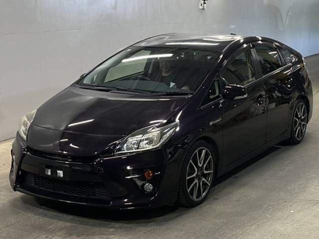 Japan Auction Vehicles 7 2014 Toyota Prius Sツーリングセレクション・G’s auction photo