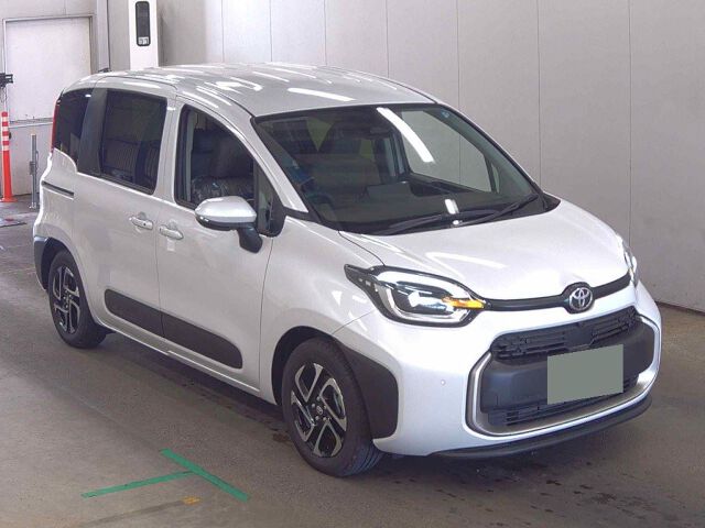 2026 Toyota Sienta ハイブリッドZ Japan auction vehicle