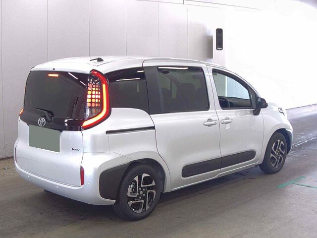 2026 Toyota Sienta ハイブリッドZ auction photo 5
