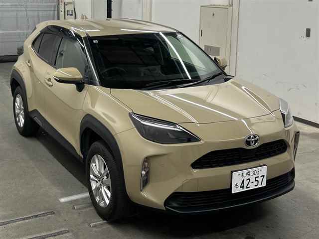 Japan Auction Vehicles 10 2023 Toyota Yaris Cross G 4WD auction photo