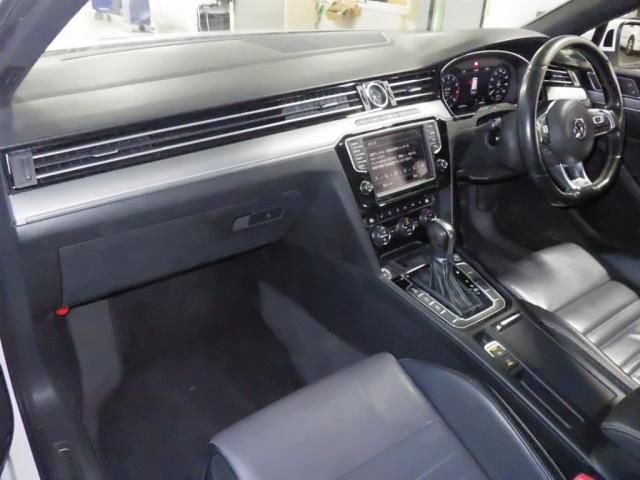2017 Volkswagen VW パサート ヴァリアント 2.0TSI Rライン auction photo 2