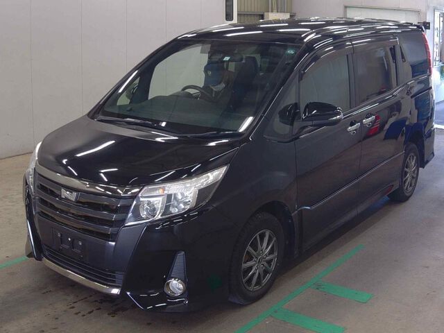 2017 Toyota Noah SI WXB 4WD auction photo 4