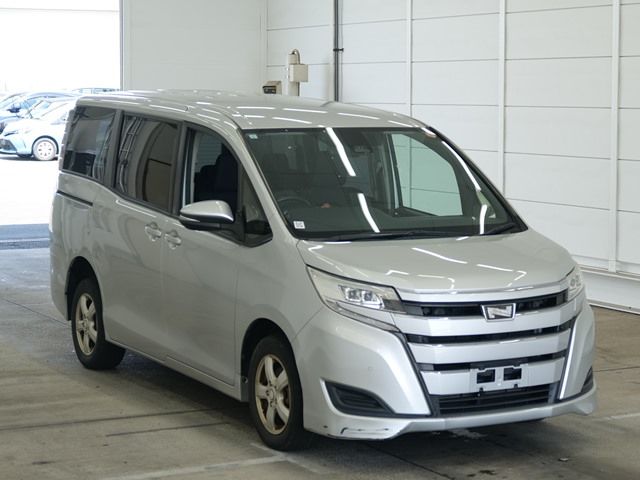 2019 Toyota Noah 4WD X マルチユーティリティ Japan auction vehicle