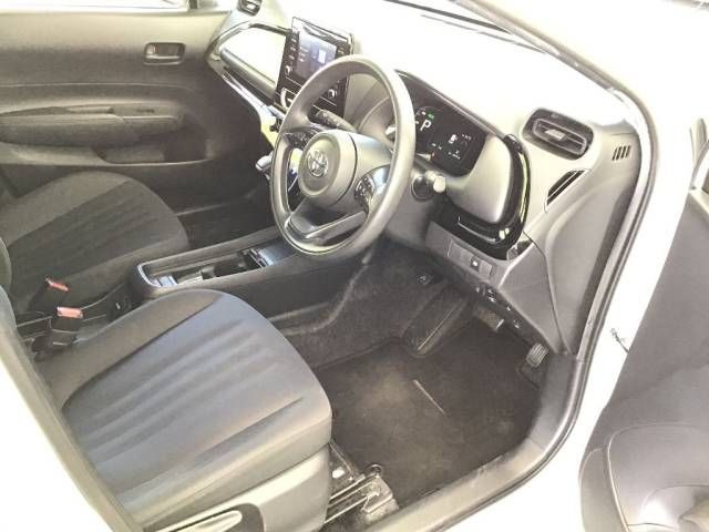 2022 Toyota Aqua X auction photo 5
