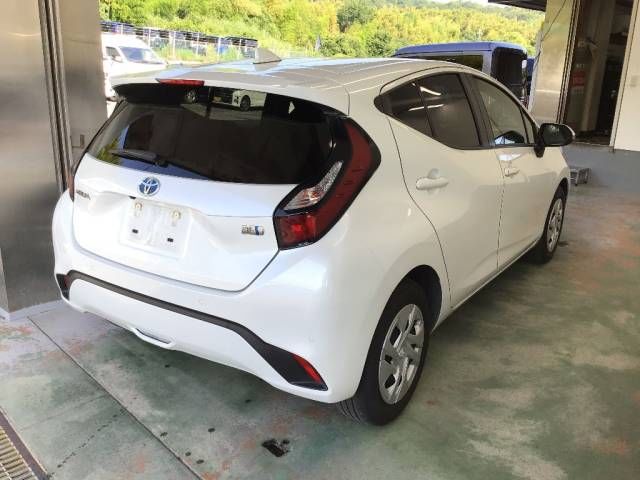 2022 Toyota Aqua X auction photo 4