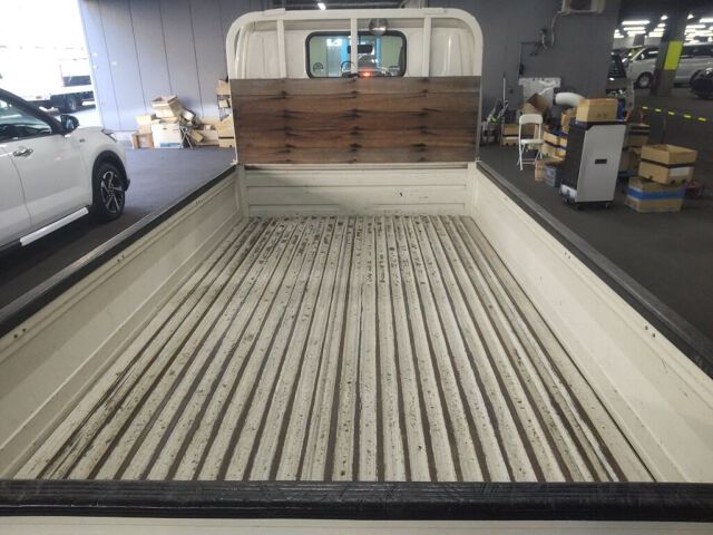 2005 Toyota Dyna ベースグレード auction photo 6