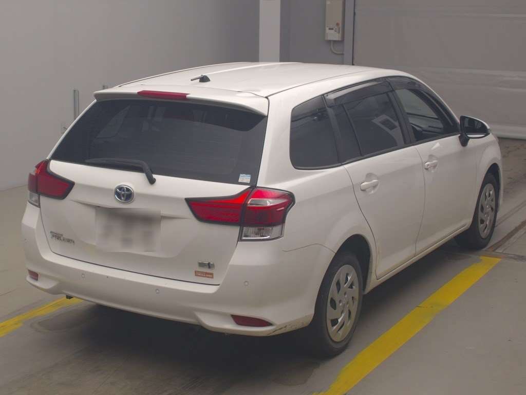 2021 Toyota Corolla Fielder Hybrid EX auction photo 2