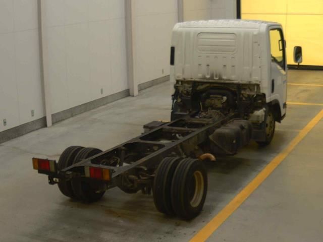 2009 Isuzu Elf シャーシ auction photo 2